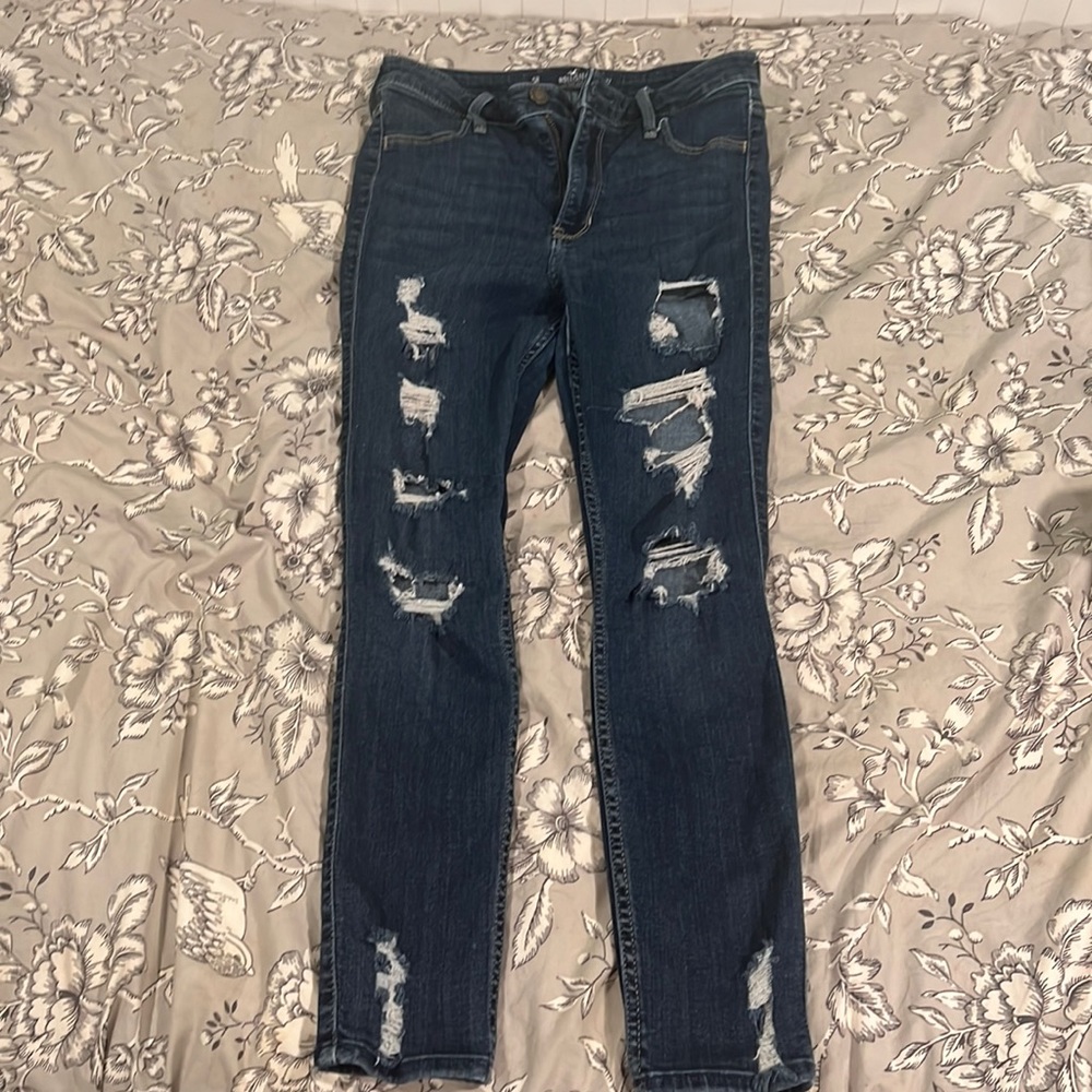 Hollister w27 L26 ripped skinny jeans